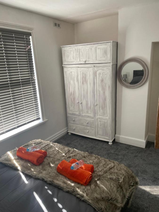 Villa Fifty Shades à York Extérieur photo